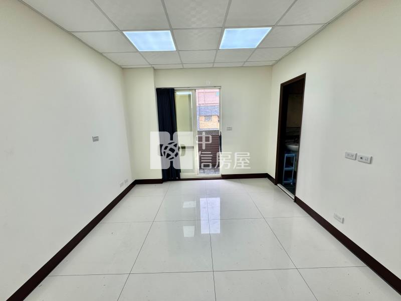 近觀音工業區獨棟.大面寬.電梯12套房透店房屋室內格局與周邊環境