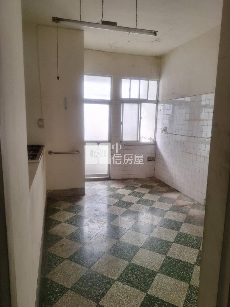 屏東市自由路黃金店面房屋室內格局與周邊環境