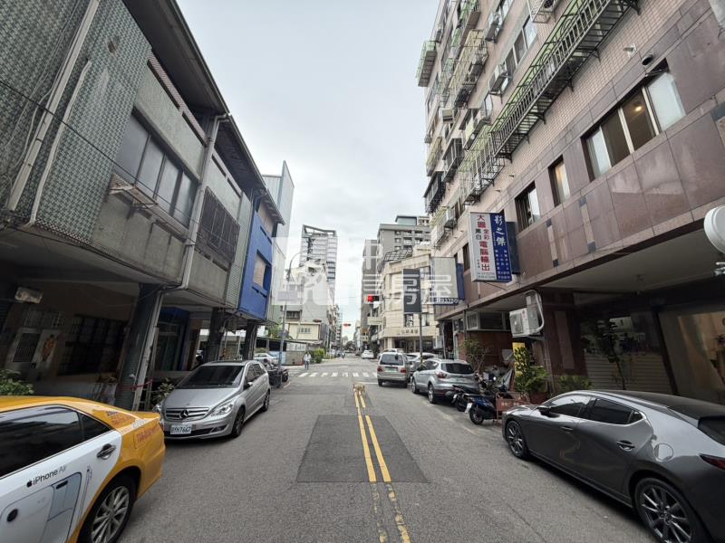 科博館電梯大套房房屋室內格局與周邊環境