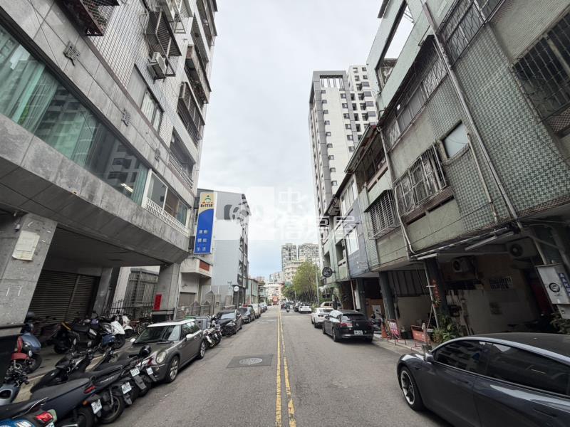 科博館電梯大套房房屋室內格局與周邊環境