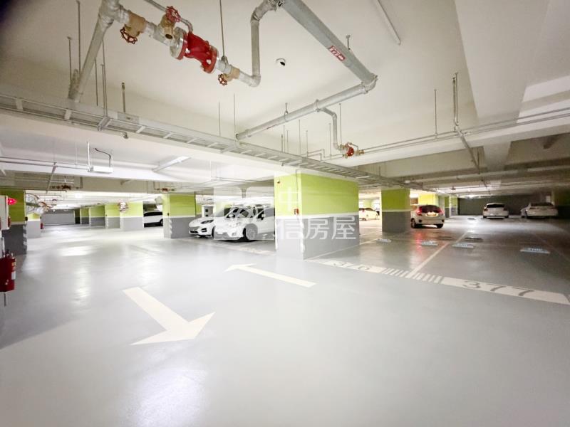 新高學區高樓三房雙平車房屋室內格局與周邊環境