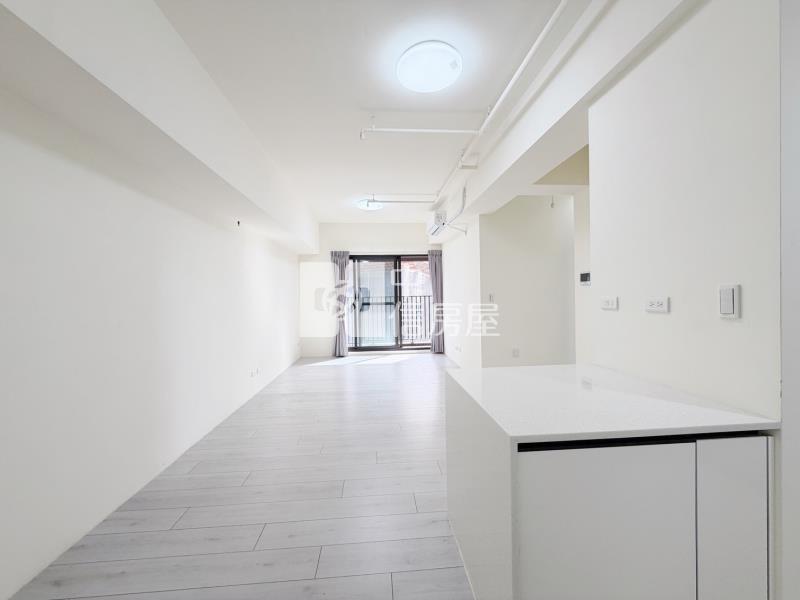 新高學區高樓三房雙平車房屋室內格局與周邊環境