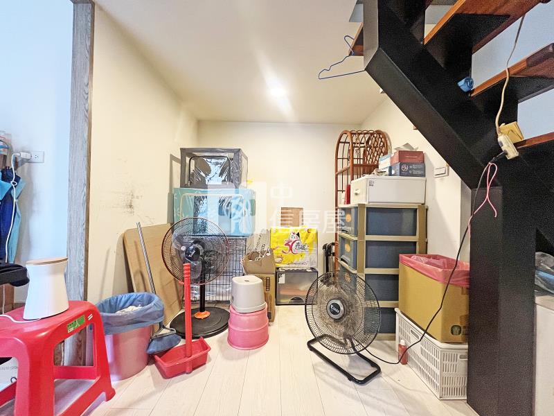 獨家~中山醫低總震後2+1房房屋室內格局與周邊環境