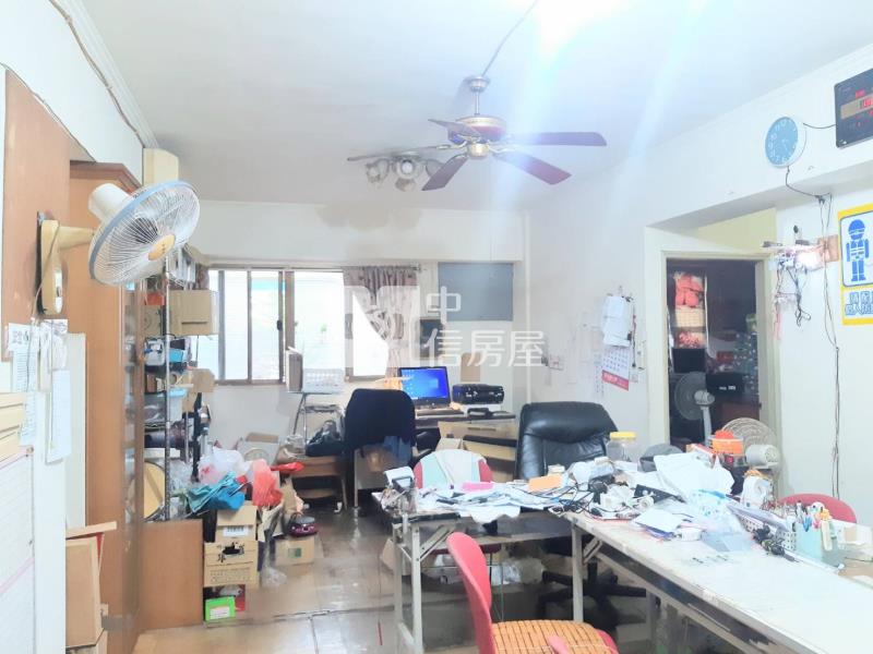 ●近火車站電梯三房 1房屋室內格局與周邊環境