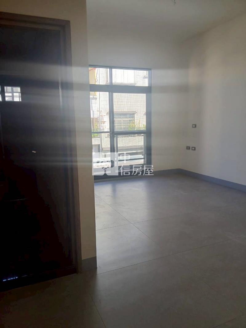 員林山腳路旁車庫別墅(3戶可選)房屋室內格局與周邊環境