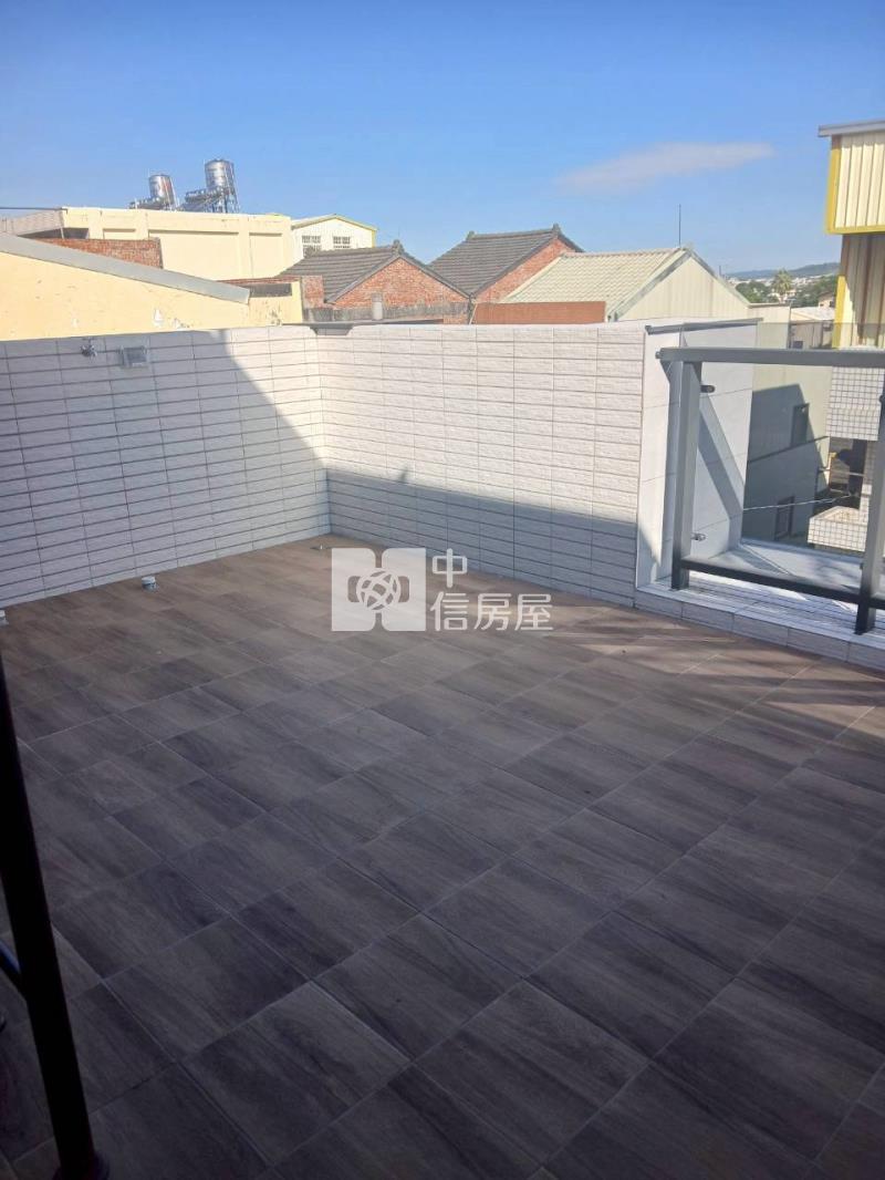 員林山腳路旁車庫別墅(3戶可選)房屋室內格局與周邊環境