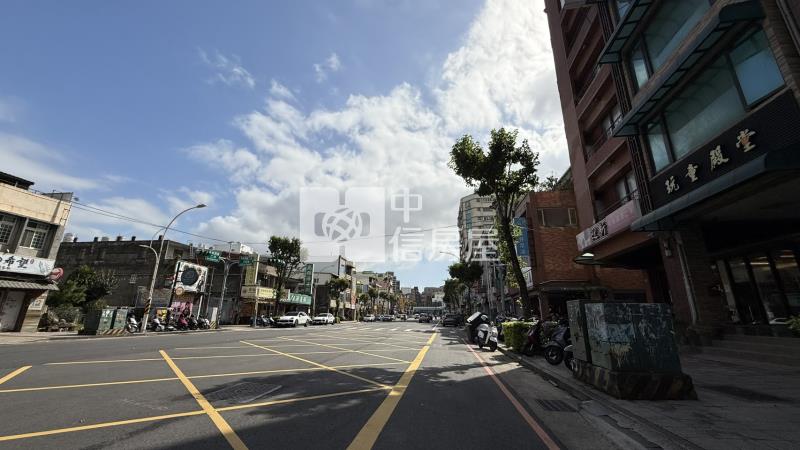 A22站中壢夜市收租破百電梯透店房屋室內格局與周邊環境