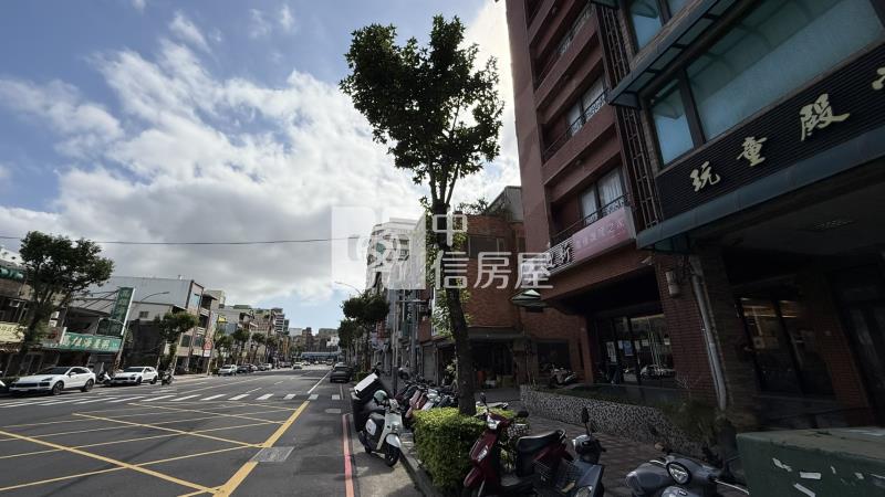 A22站中壢夜市收租破百電梯透店房屋室內格局與周邊環境