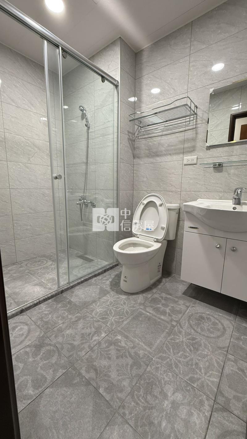 光明公園前門停車全新整理電梯透店房屋室內格局與周邊環境