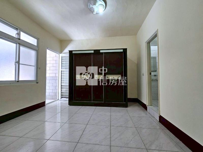 近兵仔市靜巷朝南六房透天房屋室內格局與周邊環境