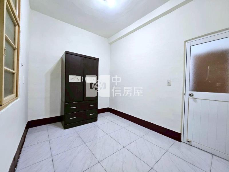 近兵仔市靜巷朝南六房透天房屋室內格局與周邊環境