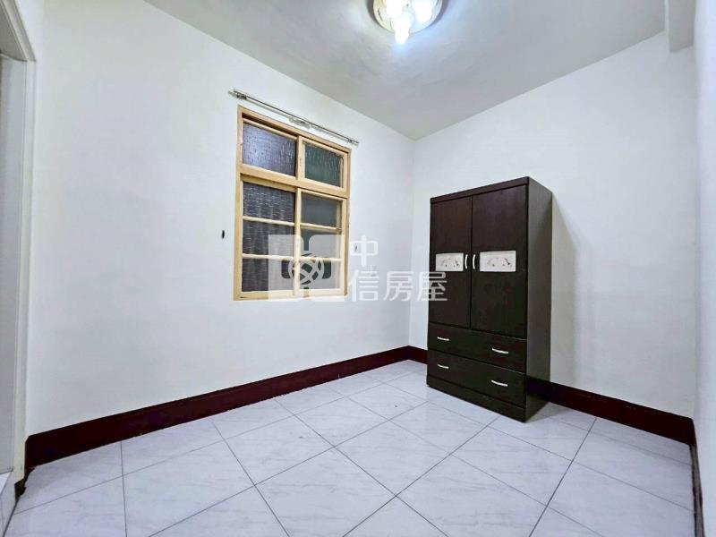 近兵仔市靜巷朝南六房透天房屋室內格局與周邊環境