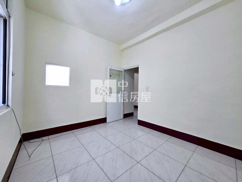 近兵仔市靜巷朝南六房透天房屋室內格局與周邊環境