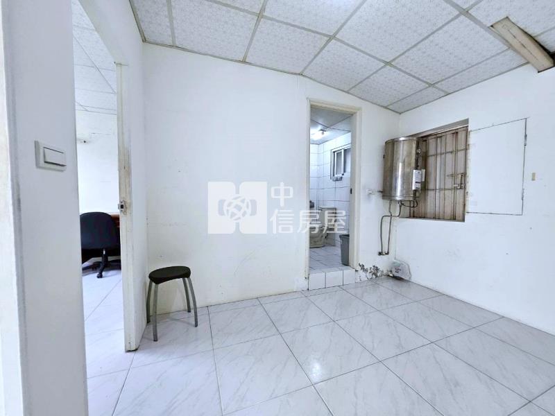 近兵仔市靜巷朝南六房透天房屋室內格局與周邊環境