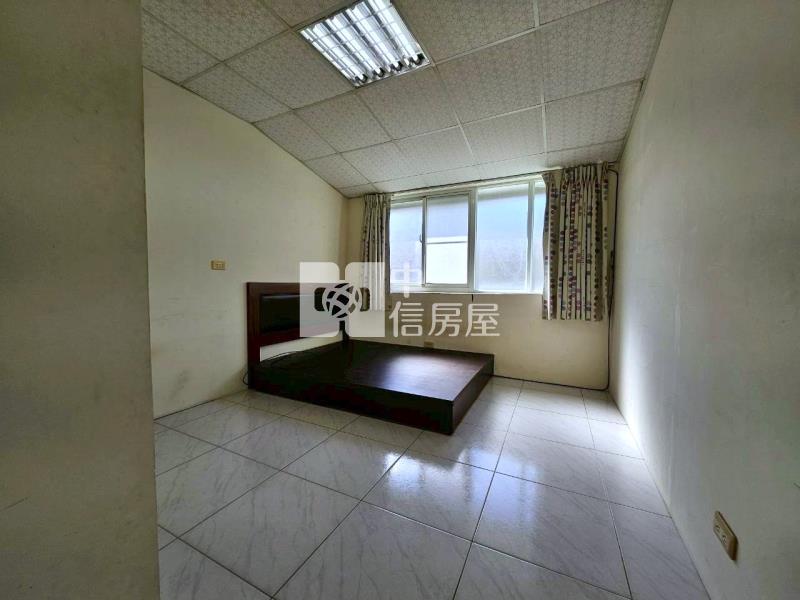 近兵仔市靜巷朝南六房透天房屋室內格局與周邊環境