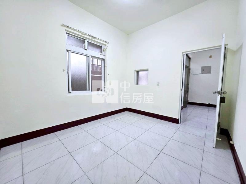 近兵仔市靜巷朝南六房透天房屋室內格局與周邊環境