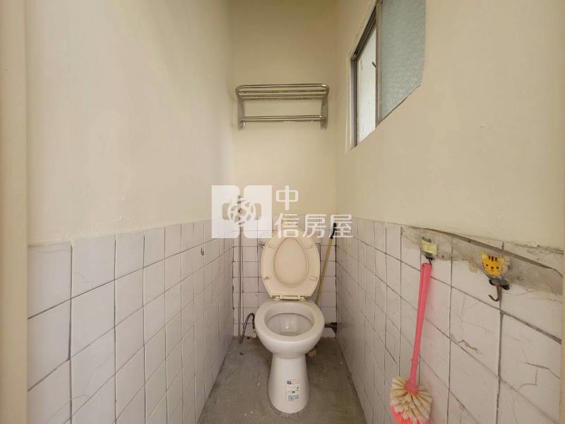 太保嘉新國中三角窗店住透天房屋室內格局與周邊環境