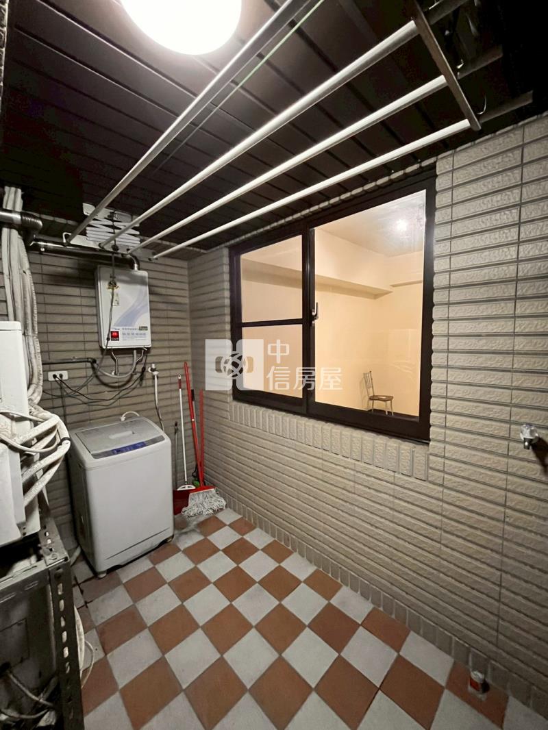 南勢幸福公園3+1房有汽車機車車位房屋室內格局與周邊環境