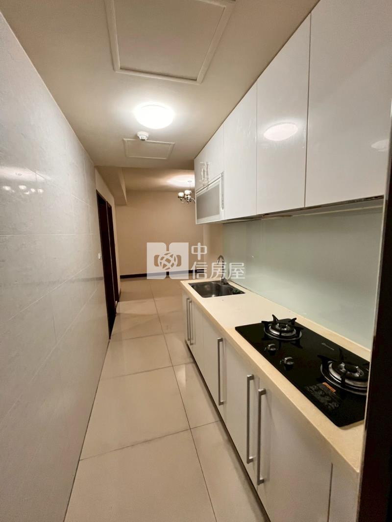 南勢幸福公園3+1房有汽車機車車位房屋室內格局與周邊環境