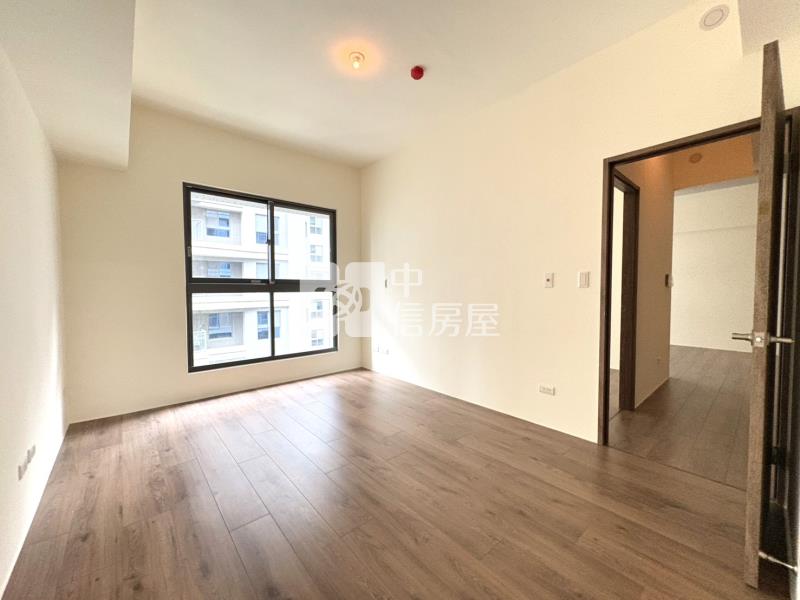 6962御景莊園三房平車房屋室內格局與周邊環境