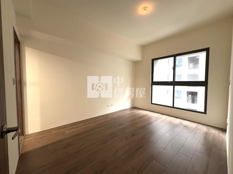 6962御景莊園三房平車房屋室內格局與周邊環境