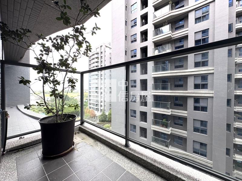 6962御景莊園三房平車房屋室內格局與周邊環境