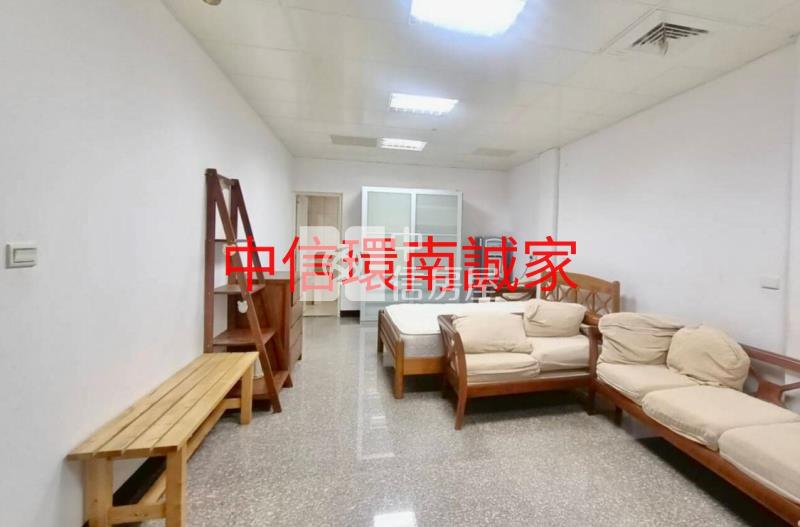 健行商圈電梯透天店面房屋室內格局與周邊環境