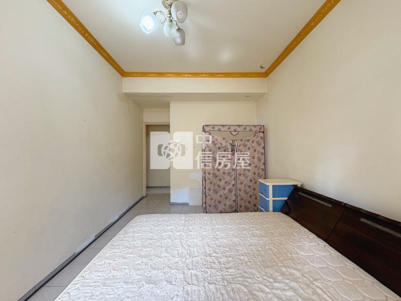 角間可停車公園透天房屋室內格局與周邊環境