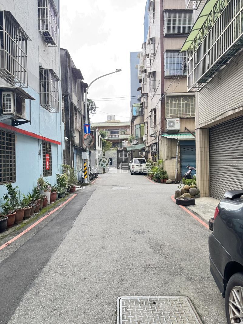 【奔馳】中平區一樓公寓住辦房屋室內格局與周邊環境