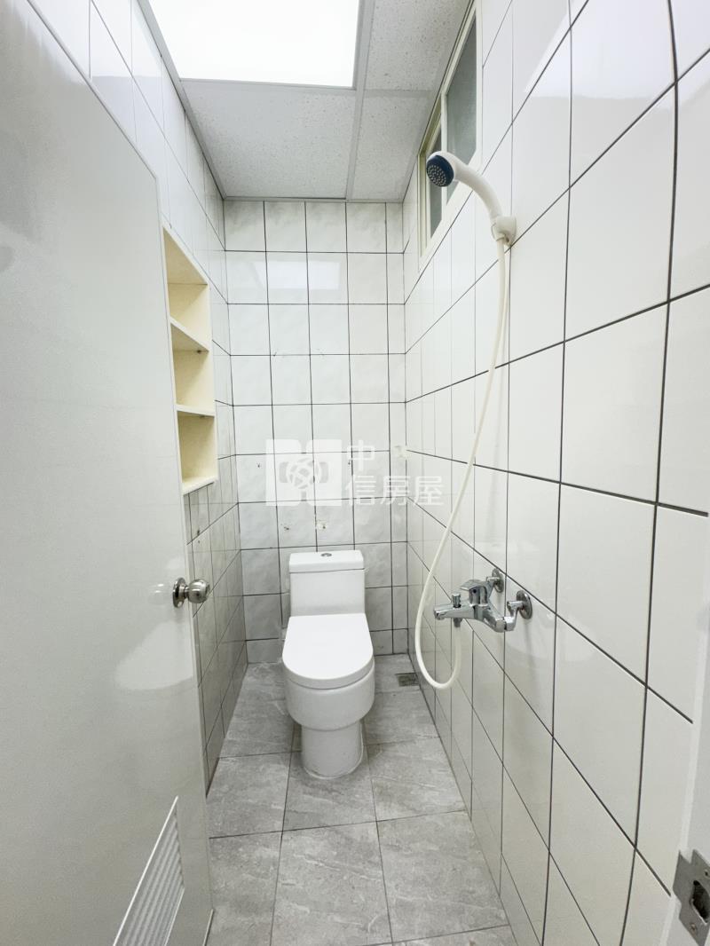 【奔馳】中平區一樓公寓住辦房屋室內格局與周邊環境