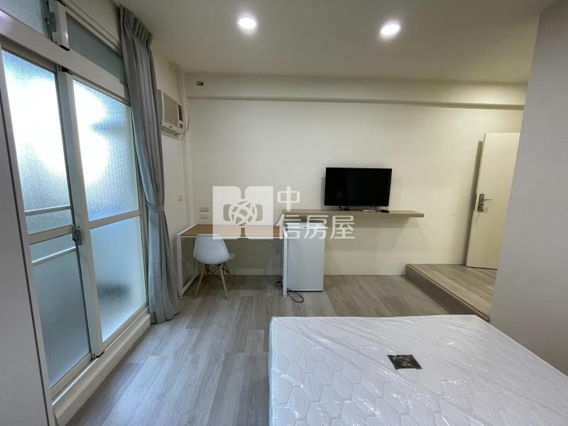 中央公園7%收租12套房電梯華廈房屋室內格局與周邊環境