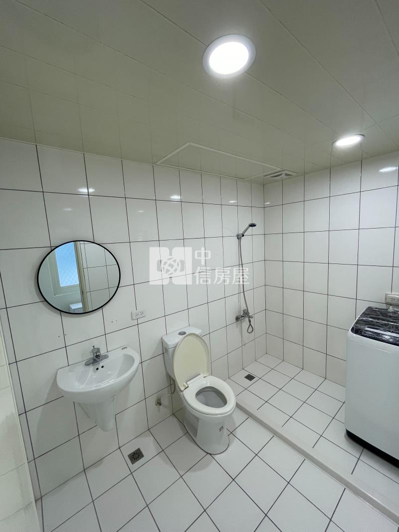 中央公園7%收租12套房電梯華廈房屋室內格局與周邊環境