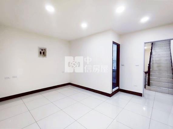 百萬精巧美透天房屋室內格局與周邊環境