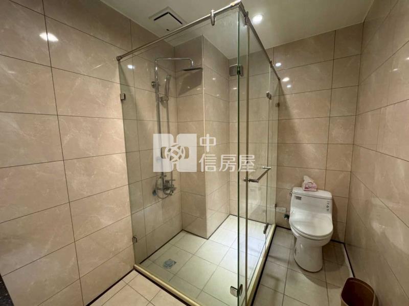 萬能科大電梯別墅房屋室內格局與周邊環境