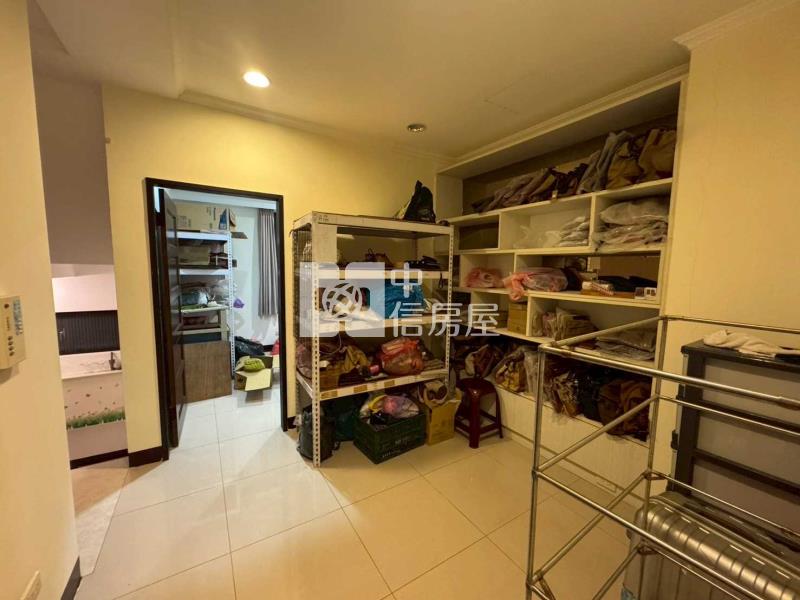 萬能科大電梯別墅房屋室內格局與周邊環境