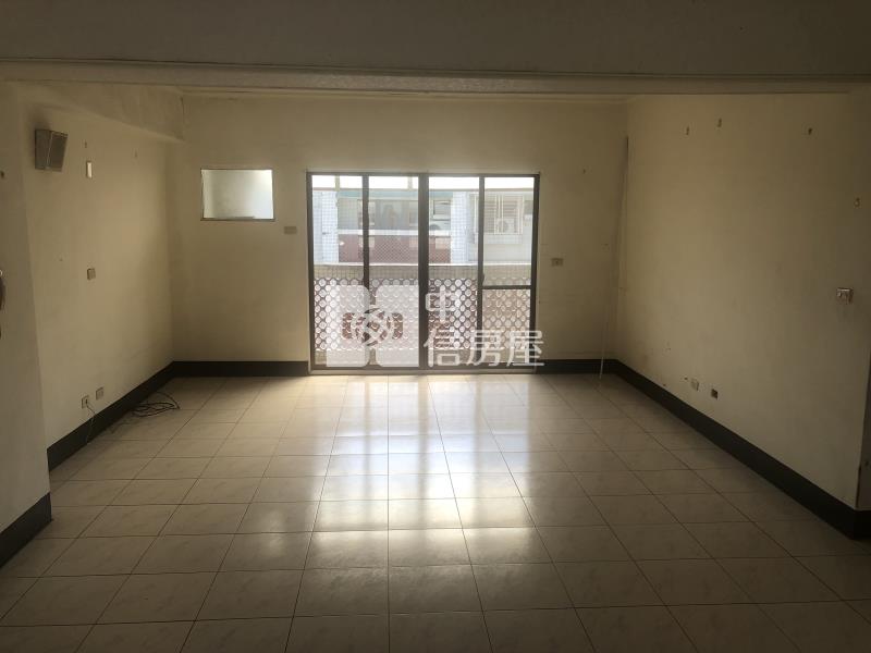 大成國宅三房平車寓房屋室內格局與周邊環境