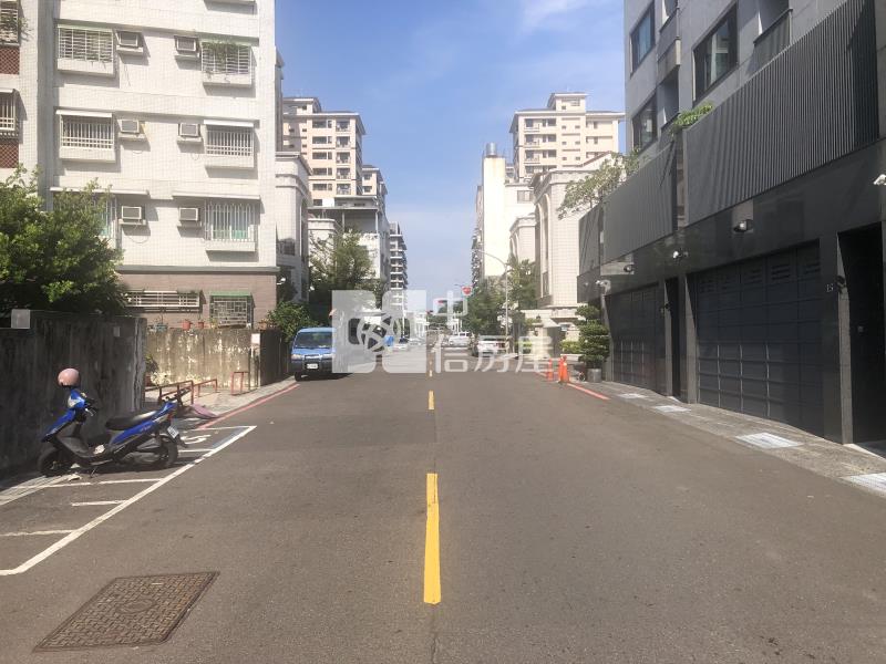 大成國宅三房平車寓房屋室內格局與周邊環境