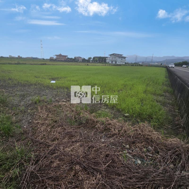 雙面臨路大面寬足坪農地房屋室內格局與周邊環境