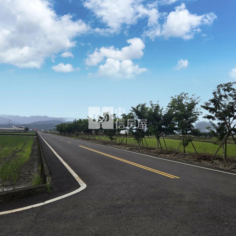 雙面臨路大面寬足坪農地房屋室內格局與周邊環境