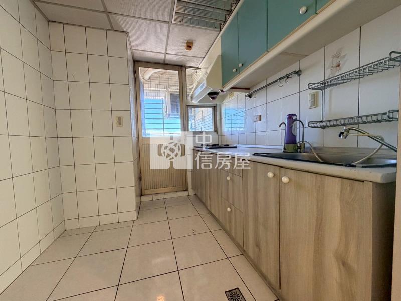 (宏全世界廣場)文心森林公園大墩明星學區~景觀3+1房美屋房屋室內格局與周邊環境