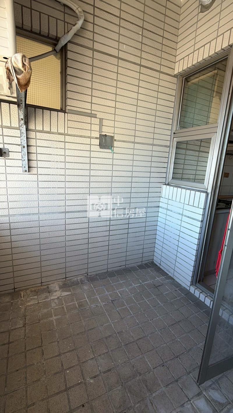 (宏全世界廣場)文心森林公園大墩明星學區~景觀3+1房美屋房屋室內格局與周邊環境