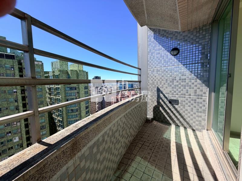 (宏全世界廣場)文心森林公園大墩明星學區~景觀3+1房美屋房屋室內格局與周邊環境