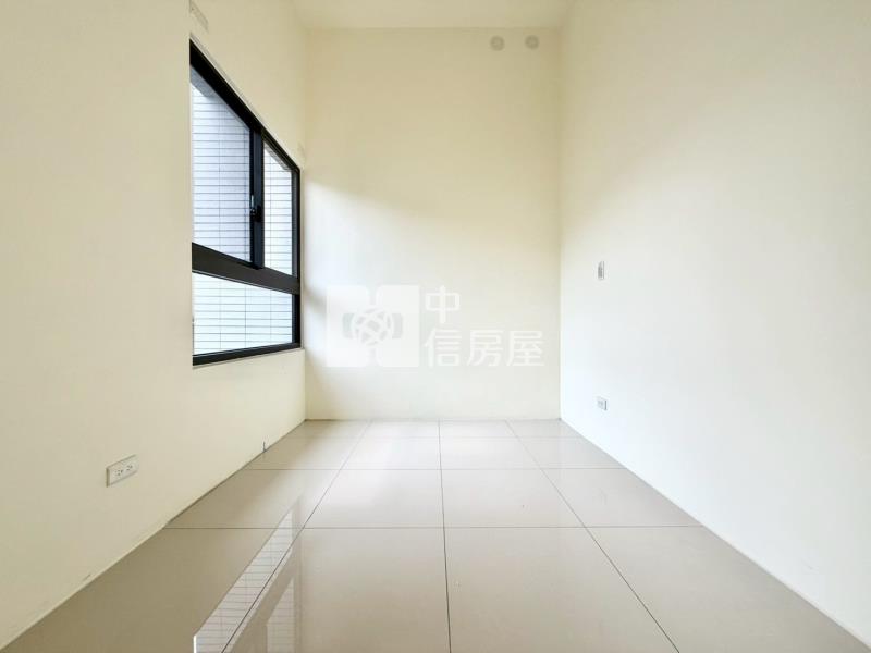 昌祐大薪計劃全新交屋稀有一樓挑高戶平車房屋室內格局與周邊環境