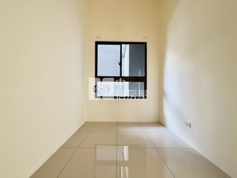 昌祐大薪計劃全新交屋稀有一樓挑高戶平車房屋室內格局與周邊環境