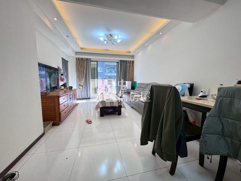 民權經典三房車位房屋室內格局與周邊環境