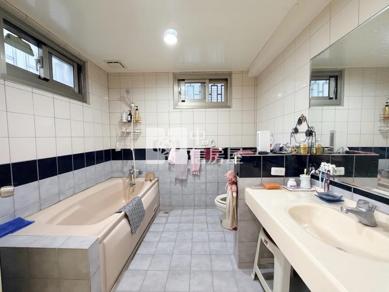 台中高工地41坪臨路大別墅房屋室內格局與周邊環境