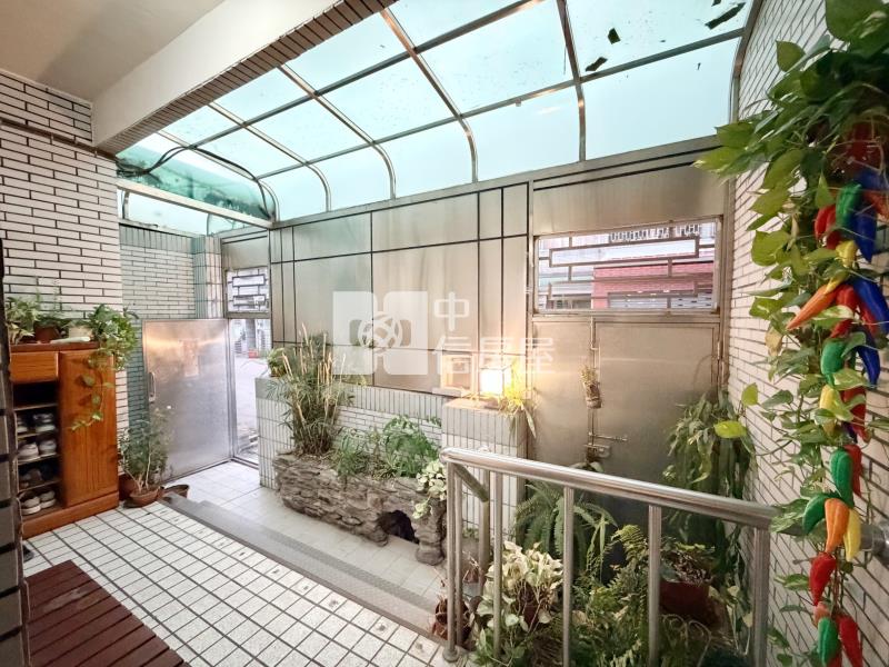 台中高工地41坪臨路大別墅房屋室內格局與周邊環境