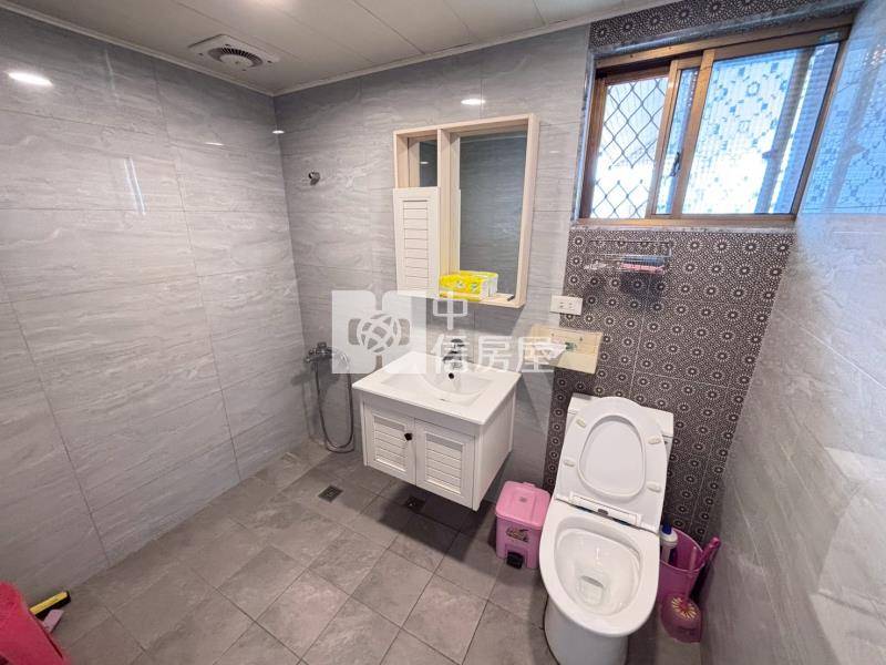 (天下太平)東平商圈大露台三房美屋帝王戶房屋室內格局與周邊環境