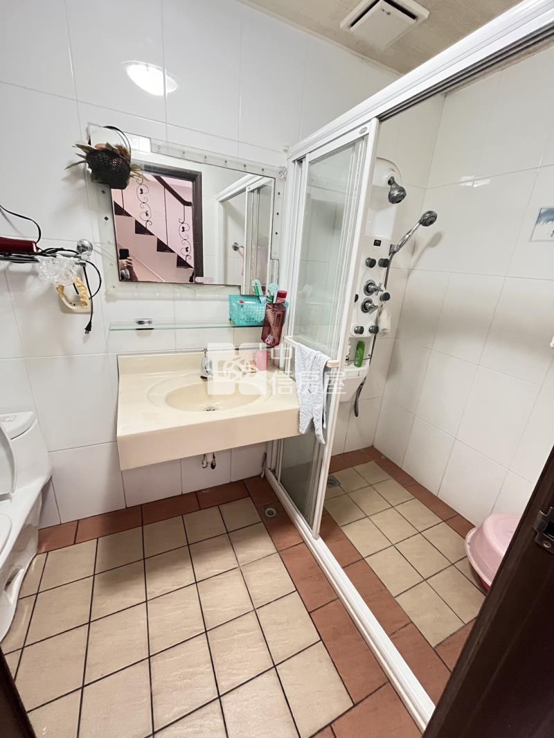 大溪邊間四房透天房屋室內格局與周邊環境