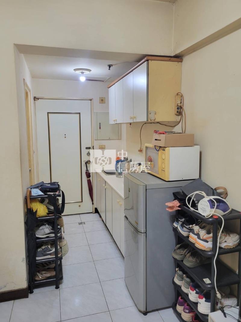 大墩學區黎明商圈大套房房屋室內格局與周邊環境